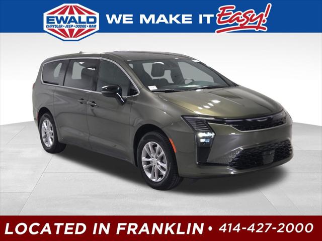 2027 Chrysler Pacifica Select for sale in Delafield, WI