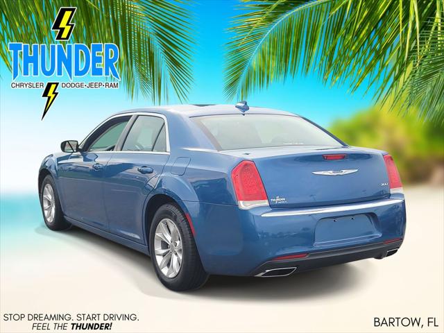 2021 Chrysler 300 Touring