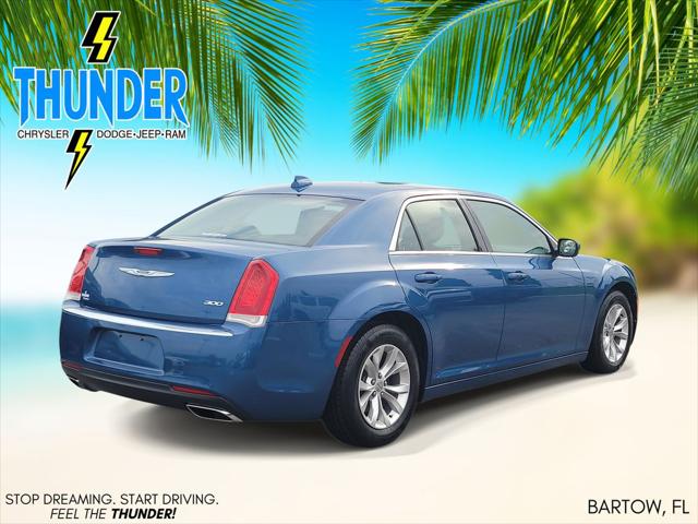 2021 Chrysler 300 Touring