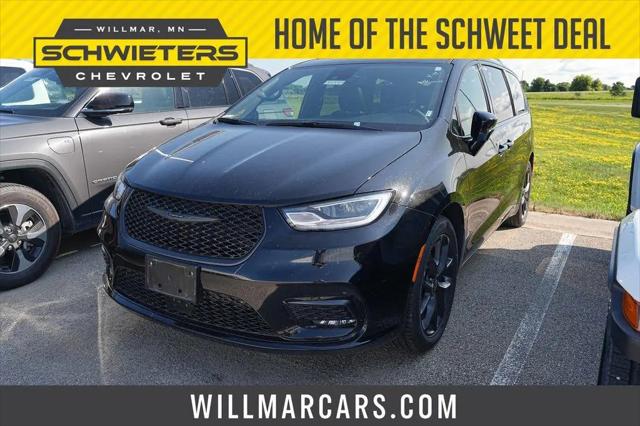 2025 Chrysler Pacifica Limited for sale in Willmar, MN