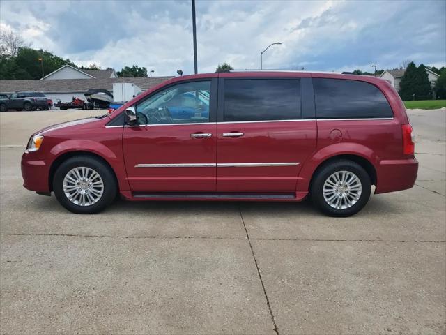 2016 Chrysler Town & Country Limited for sale in Polk City, IA