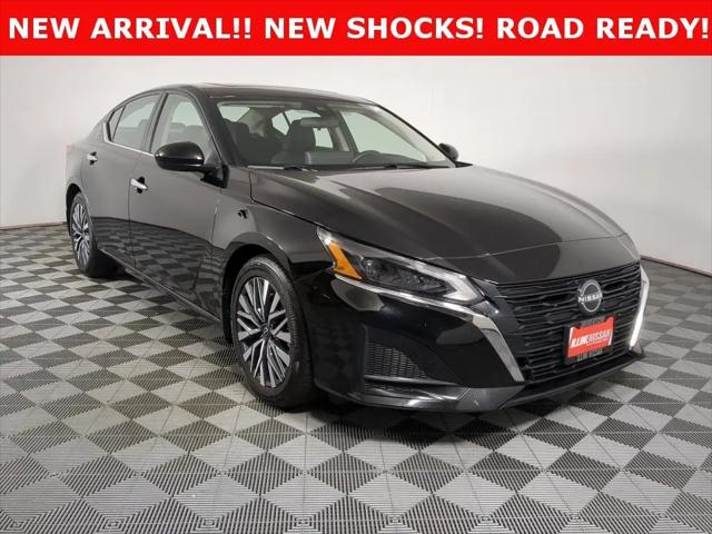 2024 Nissan Altima SV FWD for sale in Champaign, IL