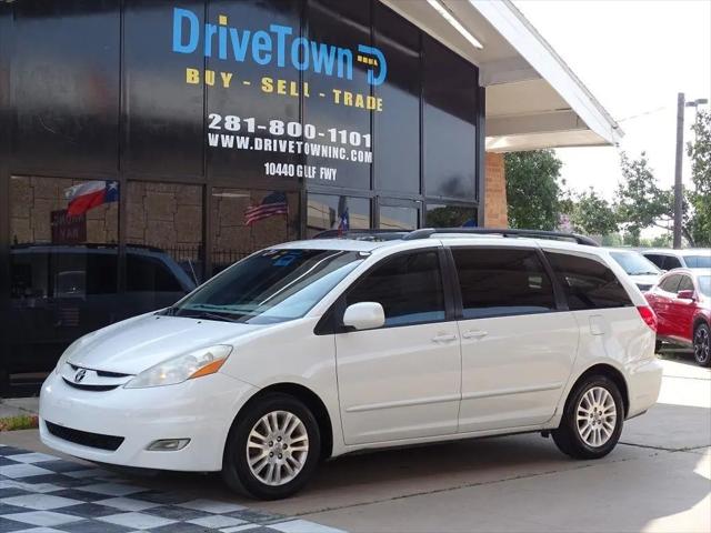 2010 Toyota Sienna XLE for sale in Houston, TX