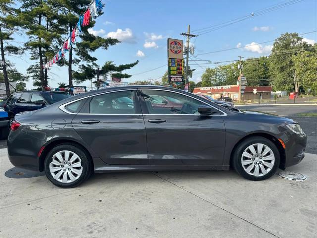 2015 Chrysler 200 LX