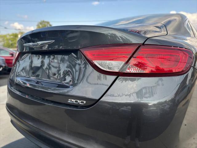 2015 Chrysler 200 LX