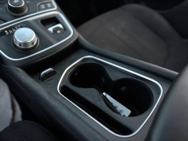 2015 Chrysler 200 LX
