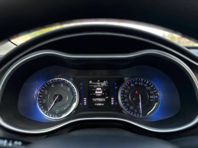 2015 Chrysler 200 LX