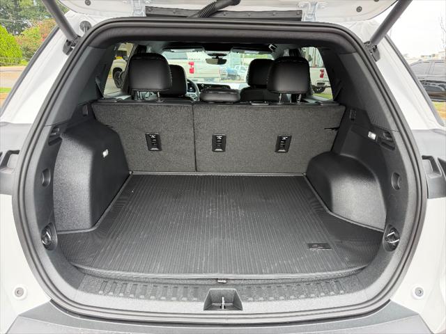 2027 Chevrolet Equinox FWD LT