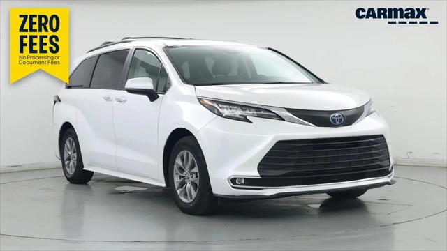 2022 Toyota Sienna XLE for sale in Warrensville Heights, OH