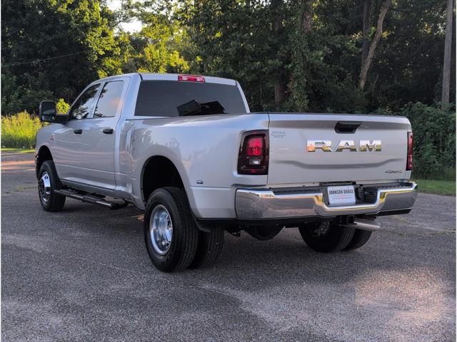 2026 RAM Ram 3500 RAM 3500 TRADESMAN CREW CAB 4X4 8 BOX