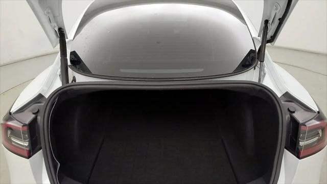 2021 Tesla Model 3 Standard Range Plus Rear-Wheel Drive