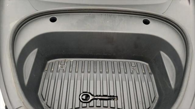 2021 Tesla Model 3 Standard Range Plus Rear-Wheel Drive