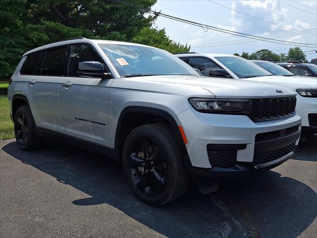 2023 Jeep Grand Cherokee L Altitude 4x4 2023 Jeep Grand Cherokee L Altitude 4x4