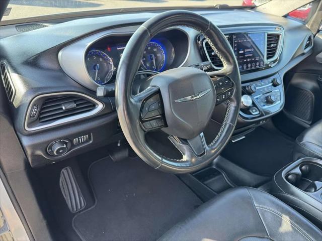 2020 Chrysler Pacifica Touring L 2020 Chrysler Pacifica Touring L