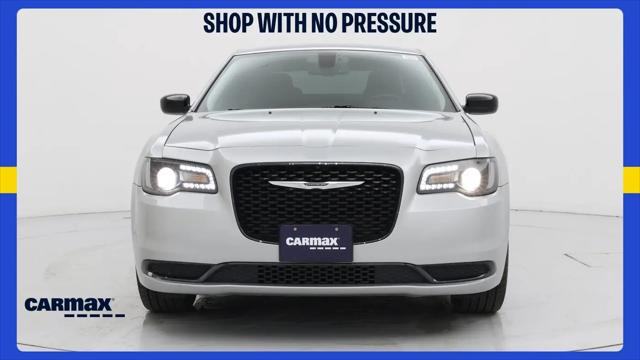 2019 Chrysler 300 Touring