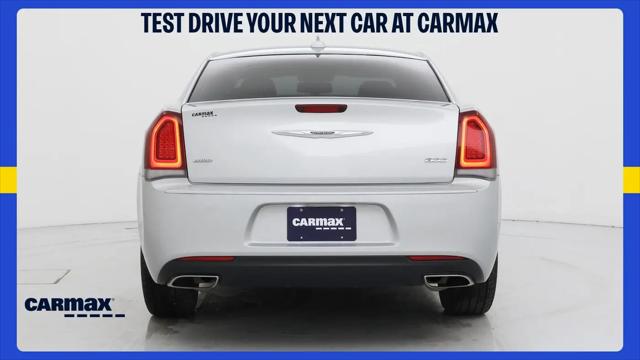 2019 Chrysler 300 Touring