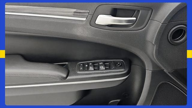 2019 Chrysler 300 Touring