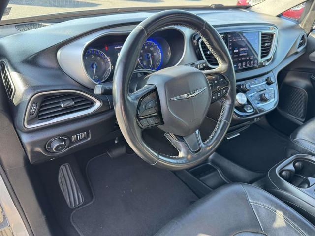 2020 Chrysler Pacifica Touring L 2020 Chrysler Pacifica Touring L