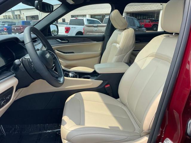 2024 Jeep Grand Cherokee L Limited 4x2 2024 Jeep Grand Cherokee L Limited 4x2