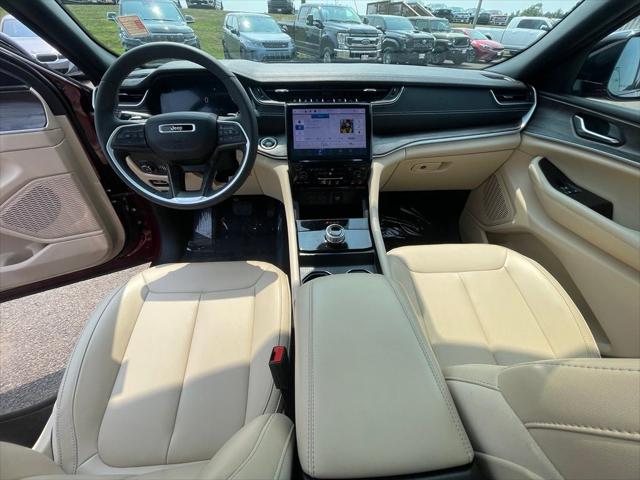 2024 Jeep Grand Cherokee L Limited 4x2 2024 Jeep Grand Cherokee L Limited 4x2