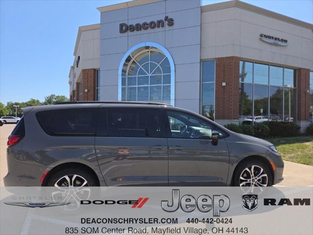 2025 Chrysler Pacifica Limited AWD for sale in Mayfield Village, OH