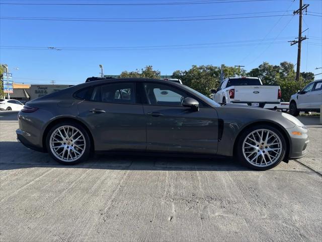 2018 Porsche Panamera 4