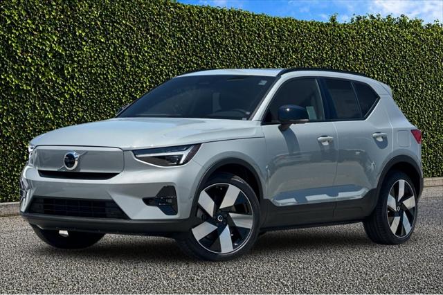 2026 Volvo EX40 Plus, Single Motor Extended Range, Fully electric for sale in Seaside, CA