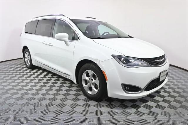 2017 Chrysler Pacifica Touring-L Plus
