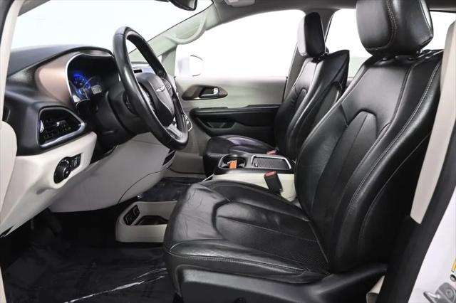 2017 Chrysler Pacifica Touring-L Plus