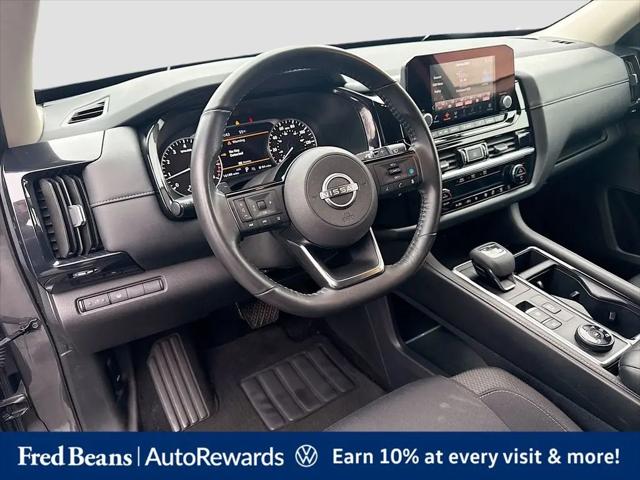 2023 Nissan Pathfinder SV 4WD