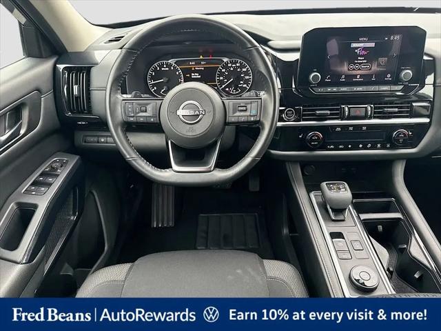 2023 Nissan Pathfinder SV 4WD