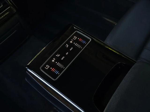 2023 Audi A8 L 55 TFSI quattro Tiptronic