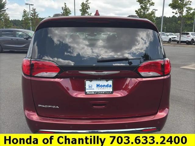 2017 Chrysler Pacifica Touring-L
