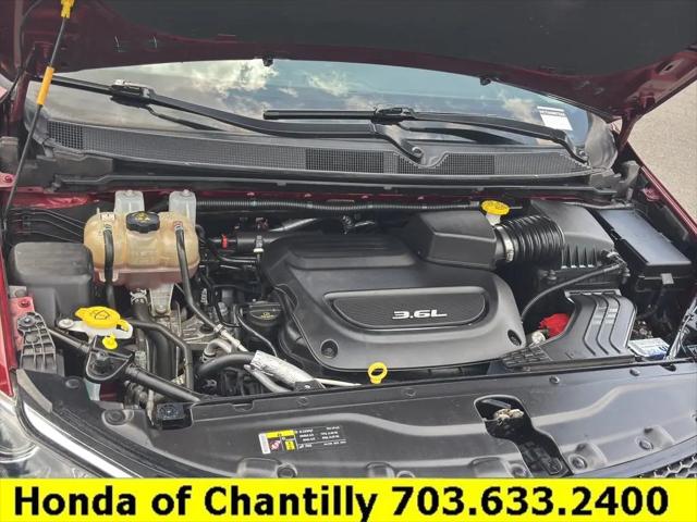 2017 Chrysler Pacifica Touring-L
