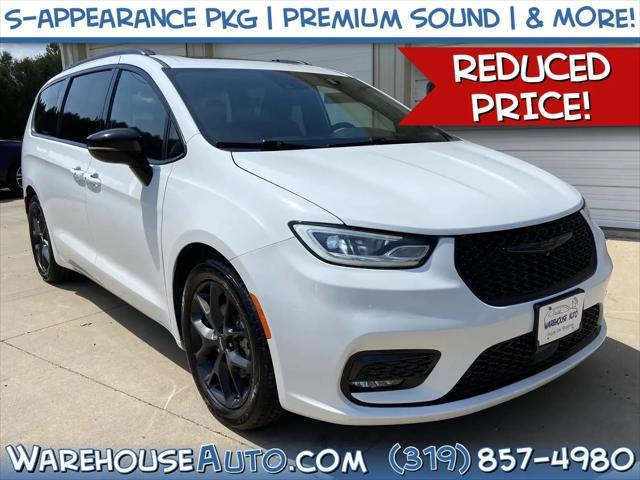 2025 Chrysler Pacifica Limited for sale in Swisher, IA