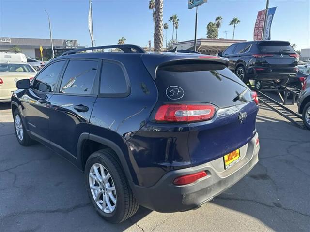 2016 Jeep Cherokee Sport