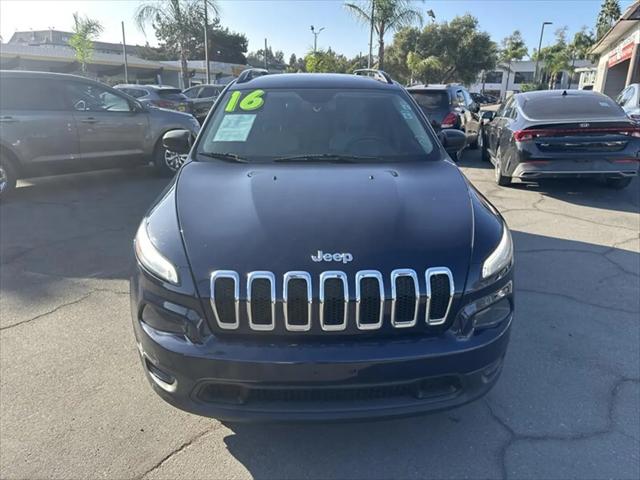2016 Jeep Cherokee Sport