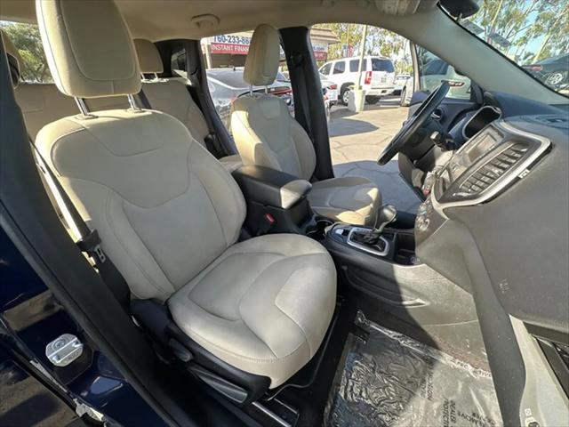 2016 Jeep Cherokee Sport