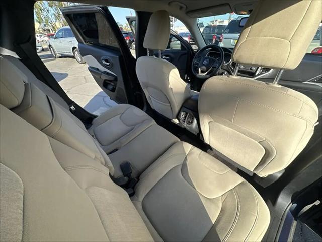 2016 Jeep Cherokee Sport