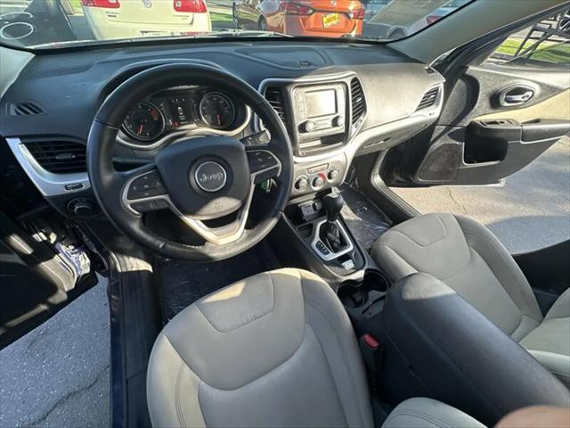 2016 Jeep Cherokee Sport