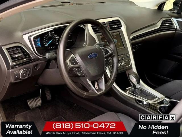 2016 Ford Fusion SE