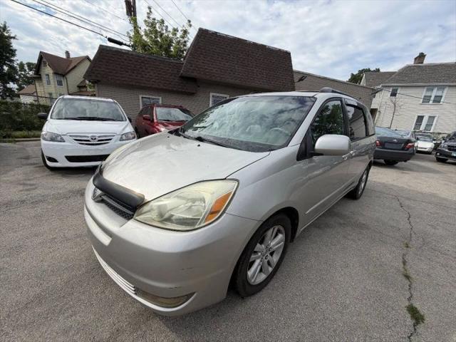 2005 Toyota Sienna XLE for sale in Maywood, IL
