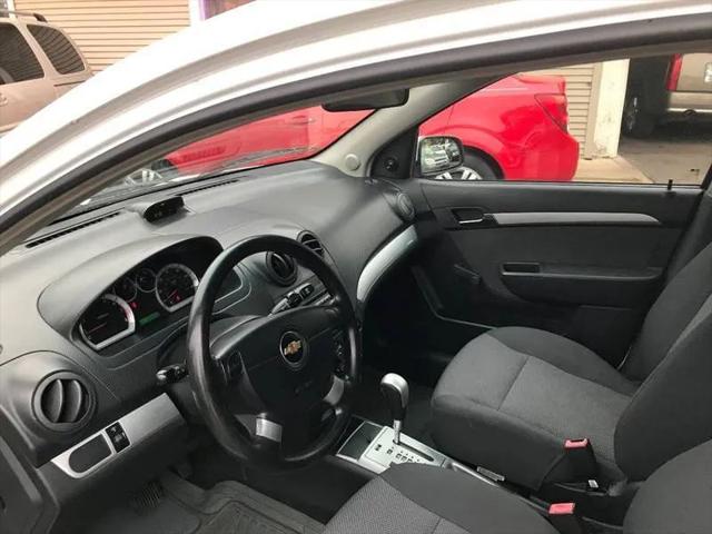 2011 Chevrolet Aveo 1LT