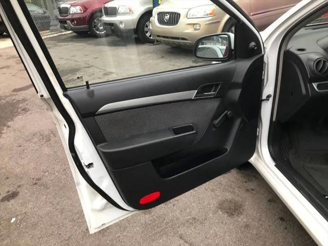 2011 Chevrolet Aveo 1LT