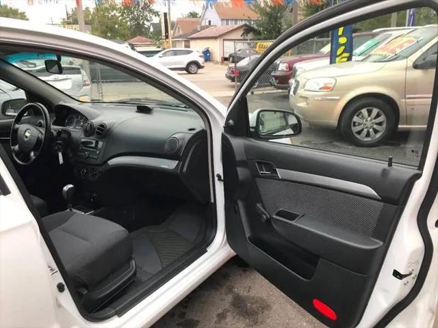 2011 Chevrolet Aveo 1LT