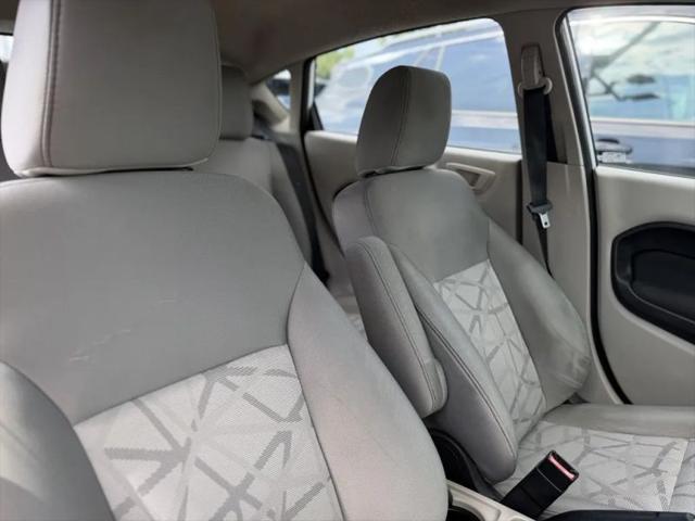 2012 Ford Fiesta SE