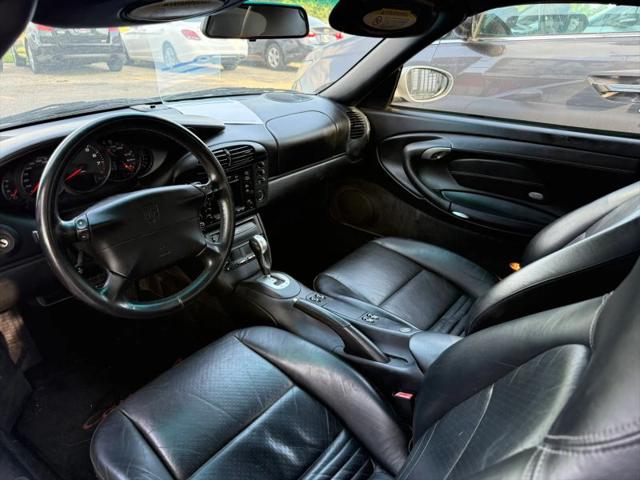 2001 Porsche 911 Carrera 4