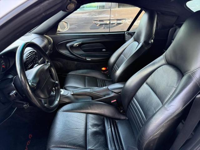 2001 Porsche 911 Carrera 4