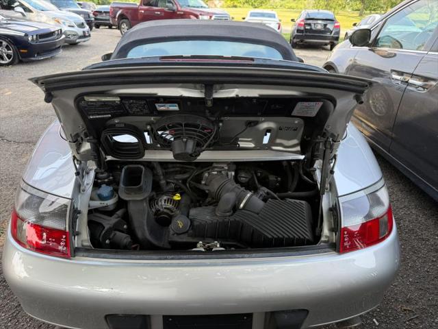 2001 Porsche 911 Carrera 4