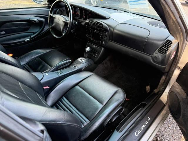 2001 Porsche 911 Carrera 4